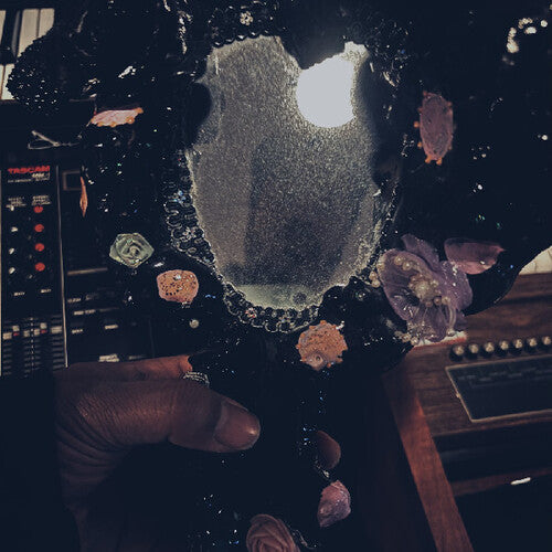 Maneka: Bathes And Listens {Vinyl LP}